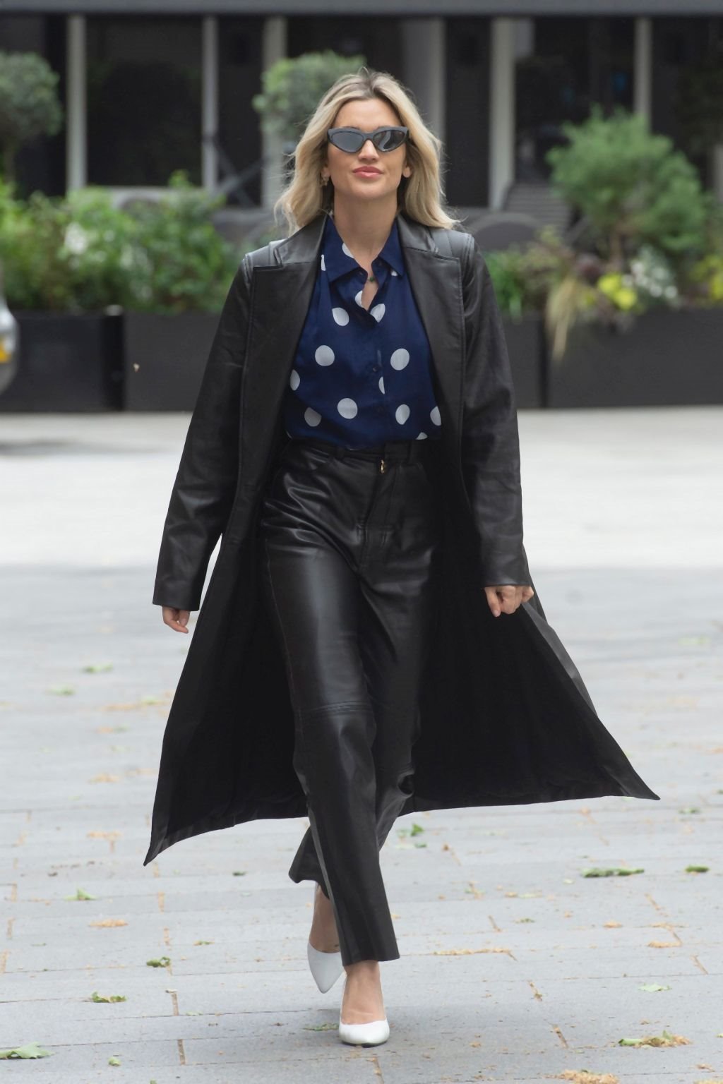 mantil-koji-mora-imati-svaka-moderna-zena-boje-krojevi-moda-izaberite-svoj-stil-foto