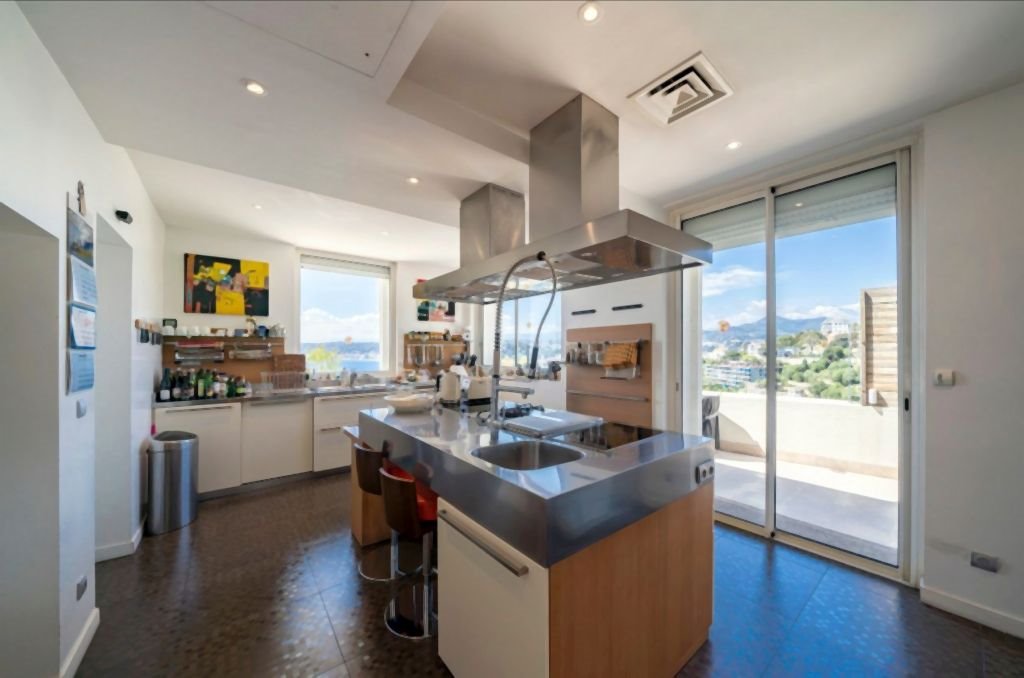 kuca-son-koneri-francuska-vila-dzems-bond