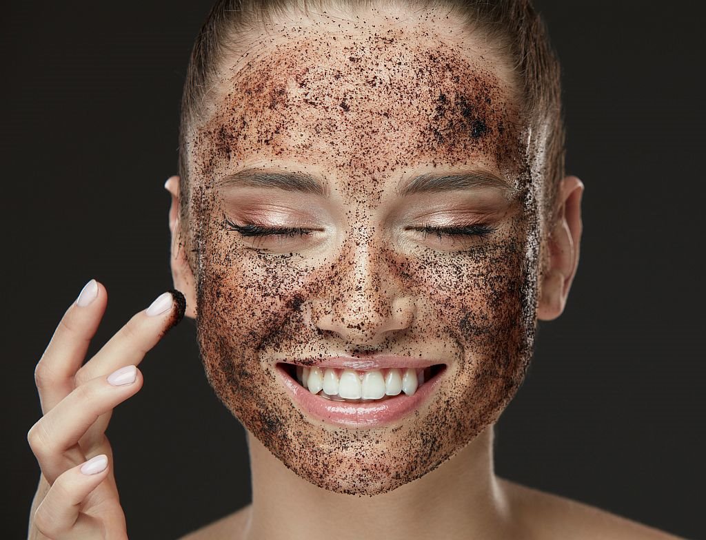 Nega kože lica pre i posle 50 godine