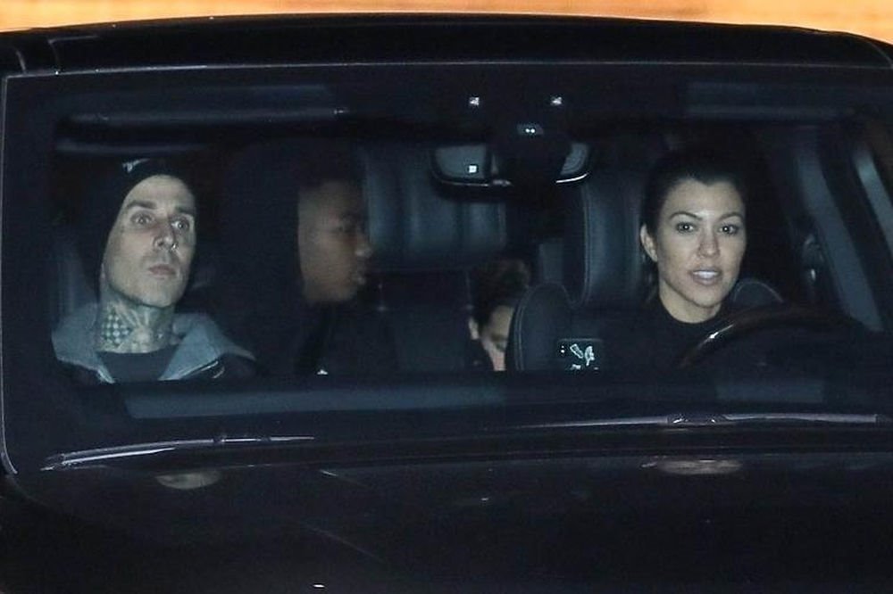 kortni kardasijan travis barker