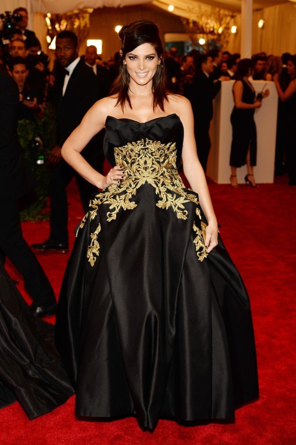 Nove zvezdane toalete: glamur ispred Metropolitana