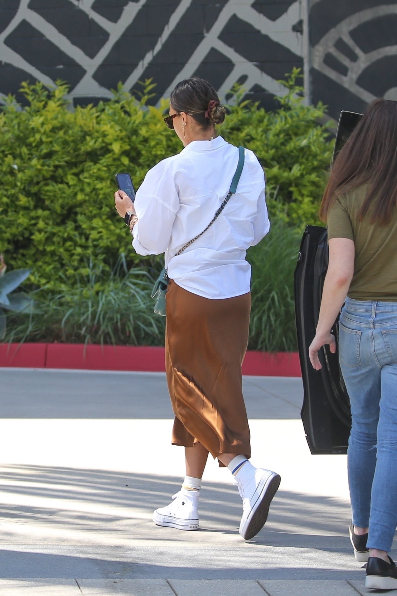 trend leto 2021 dzesika alba holivud