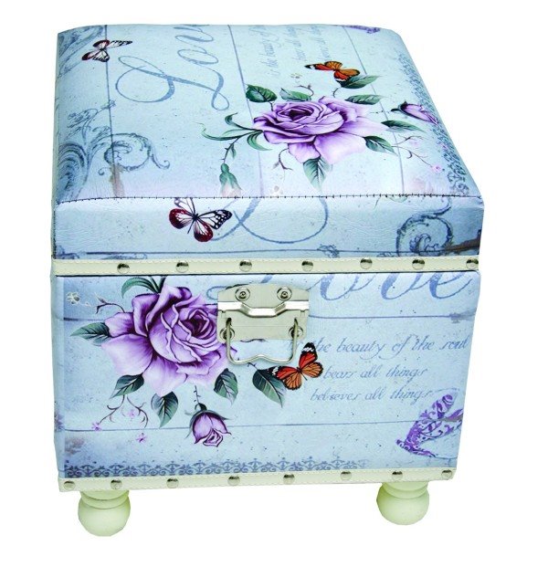 Plavi detalji za osveženje enterijera