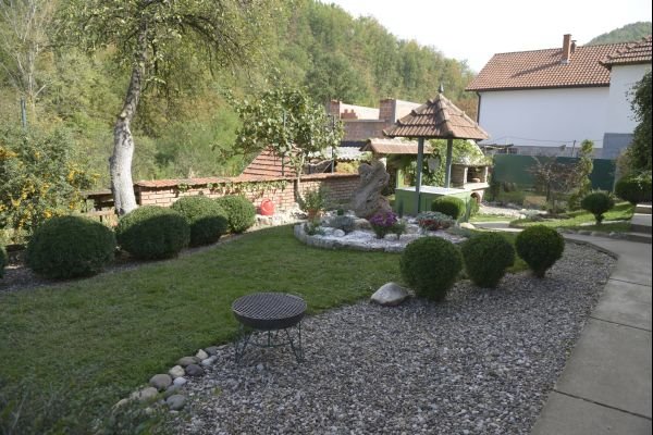 Minimalizam u bašti (VIDEO)