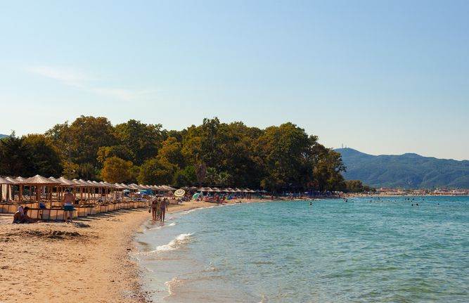 grcka plaza stavros.jpg