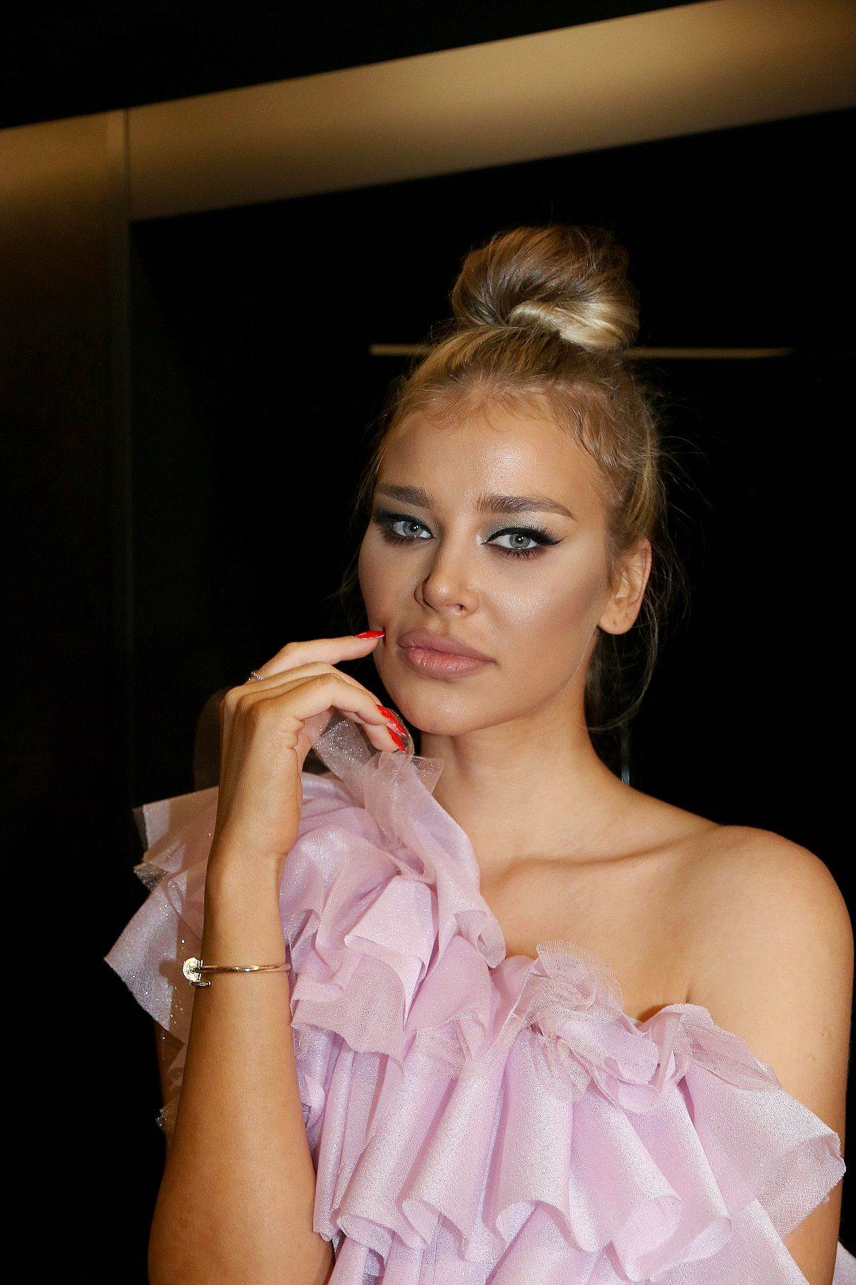 sofija_milosevic roze haljina.jpg