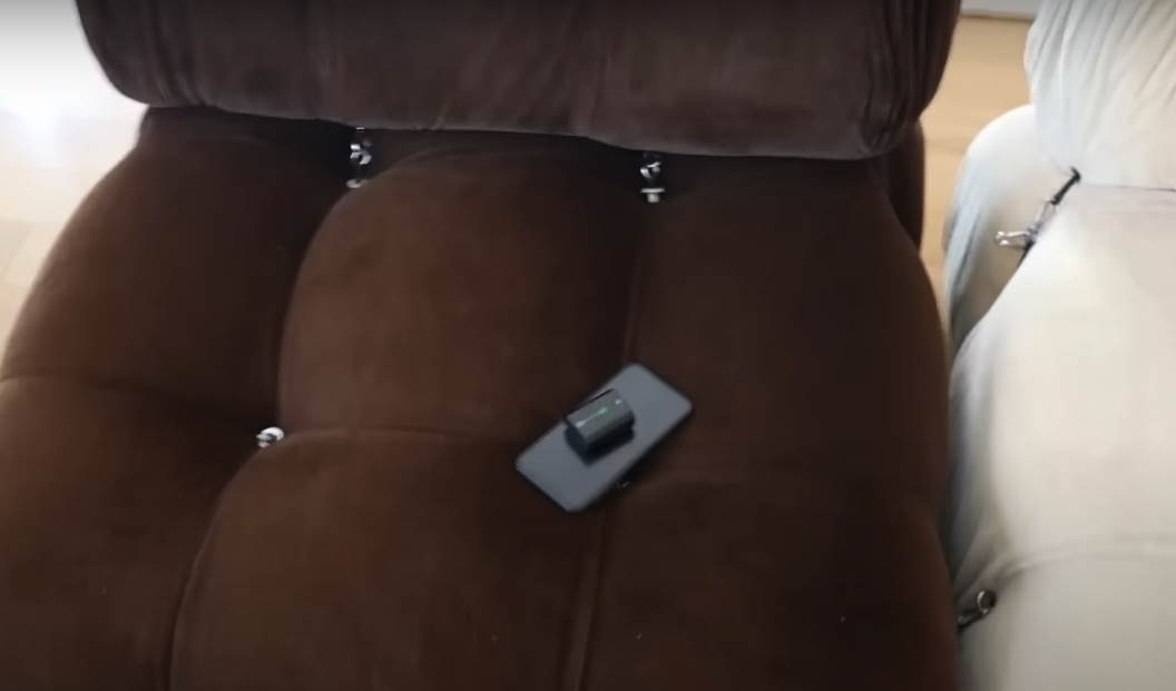 tamara kalinic fotelja 2.jpg