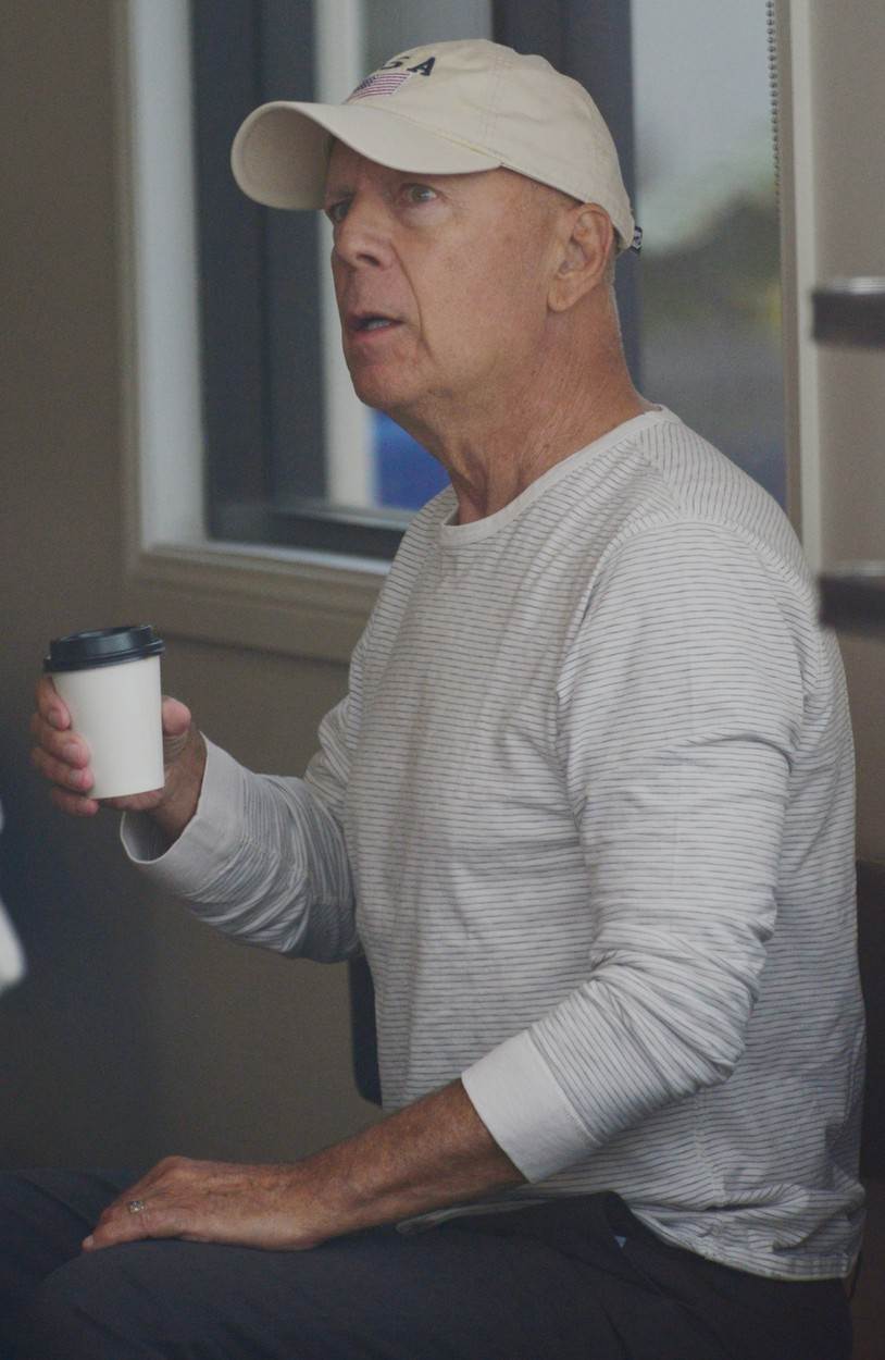 Prve fotografije Brusa Vilisa nakon što je prekinuo karijeru