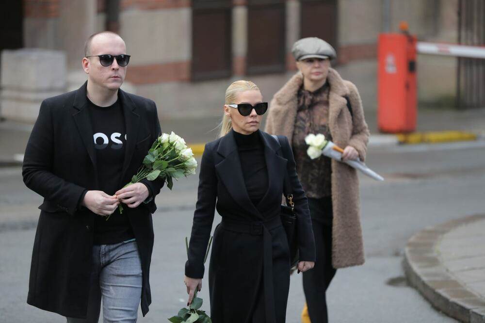 sahrana milana radulovica lace natasa bekvalac-min.jpg