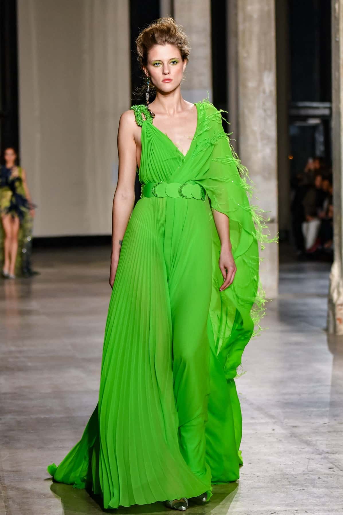 Zelena boja u modi haljina 0751483866-min.jpg