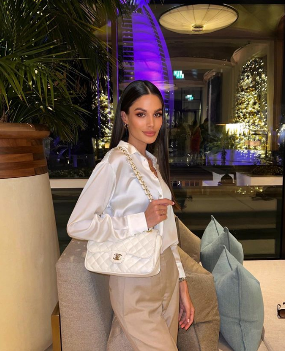 natasa derikonja-04.png