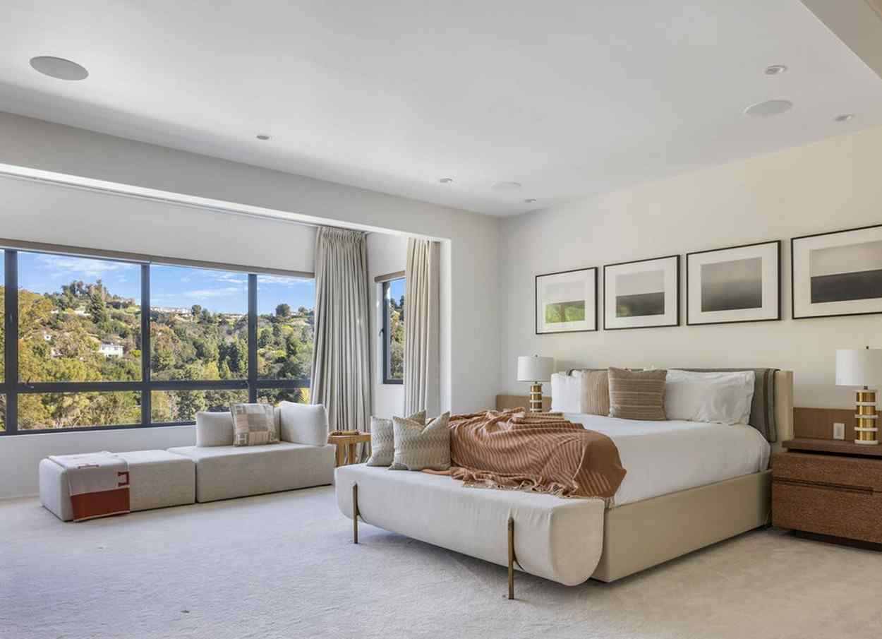 kuca eve longorije 0760700856.jpg