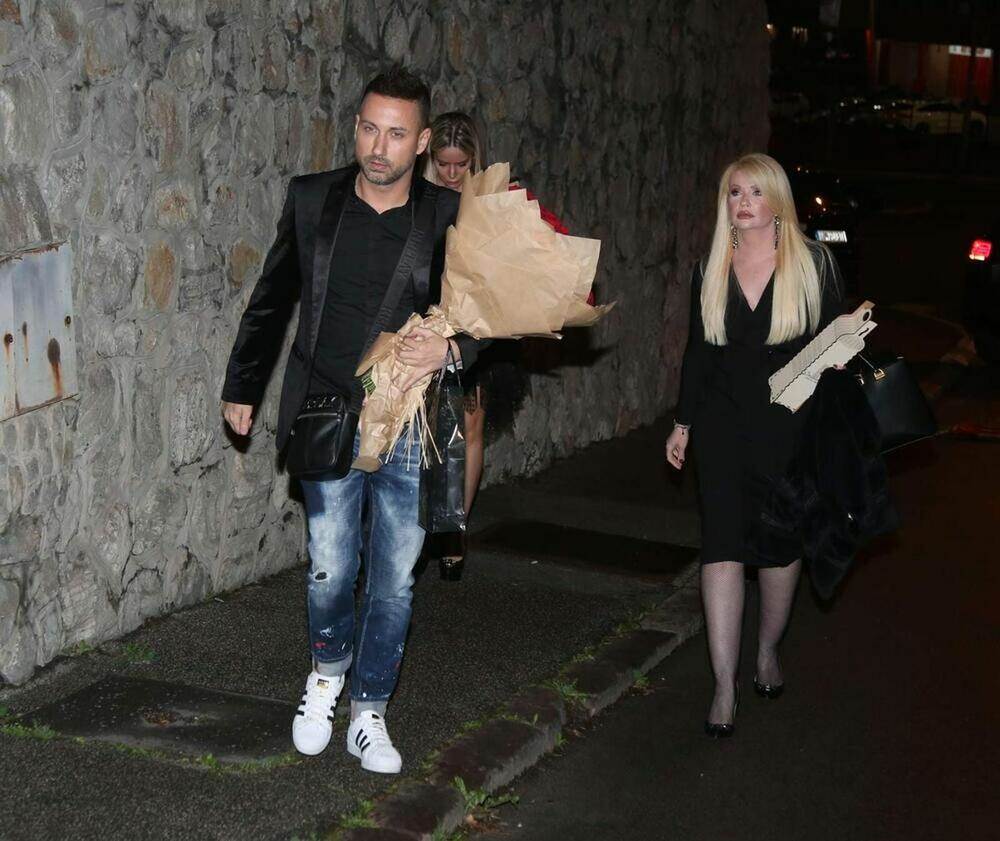 gosti kod veljka raznatovica 3.jpg