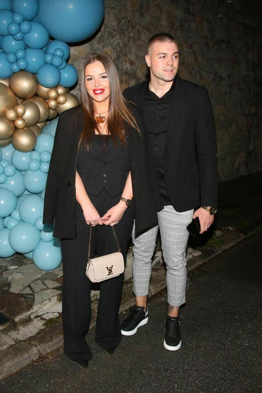 gosti kod veljka raznatovica.jpg