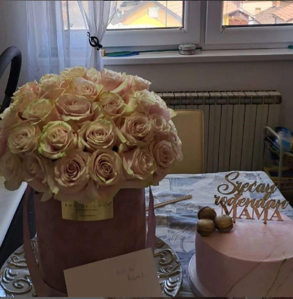 ruze za rodjendan-min.jpg