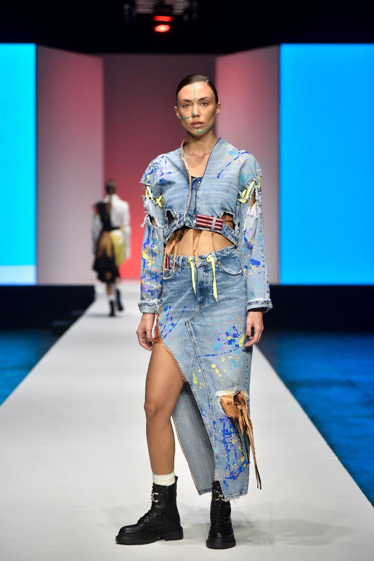 better not burnt iqos fashion week 4.jpg