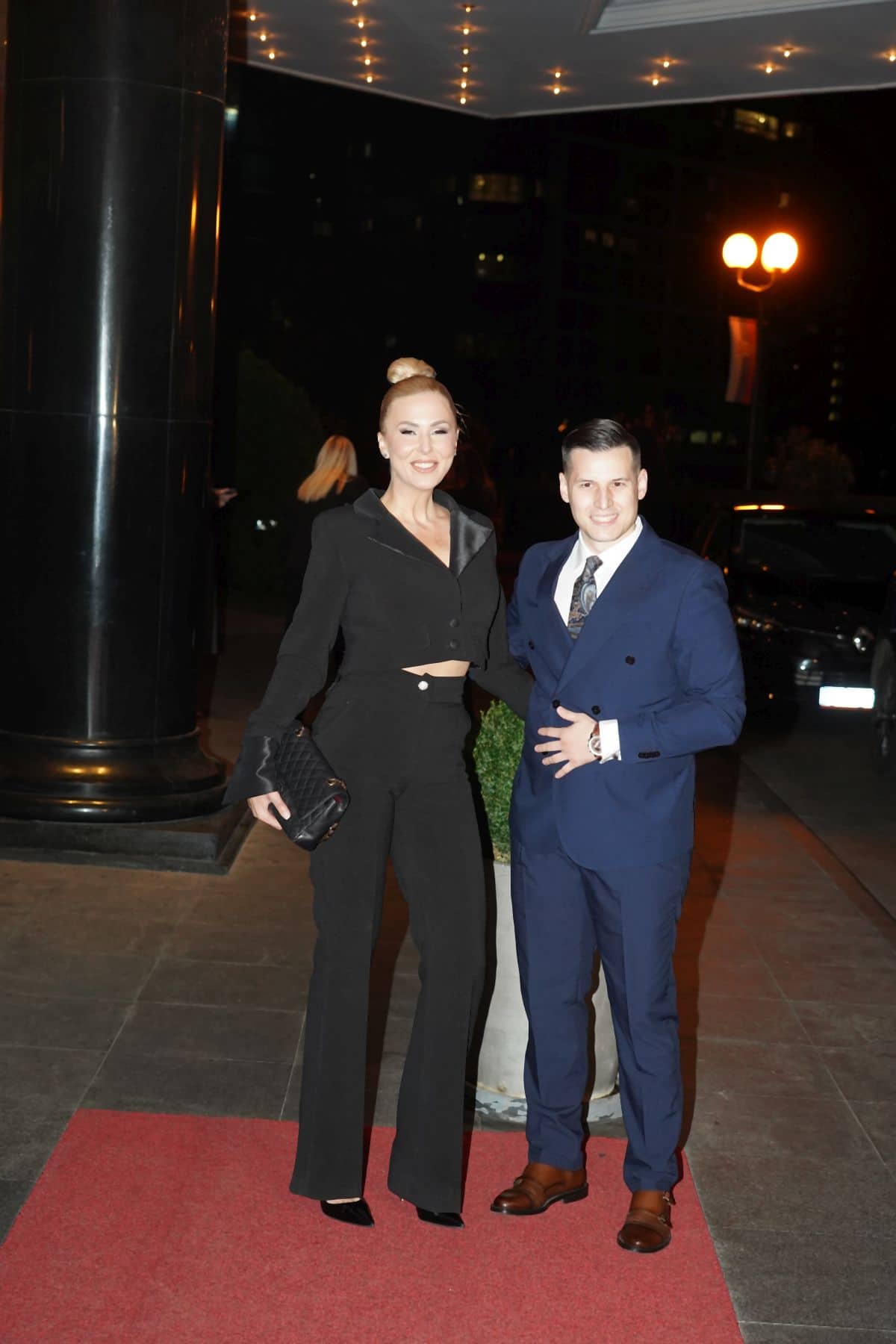 srpske glumice i voditeljke vecernja moda 009-min.jpg