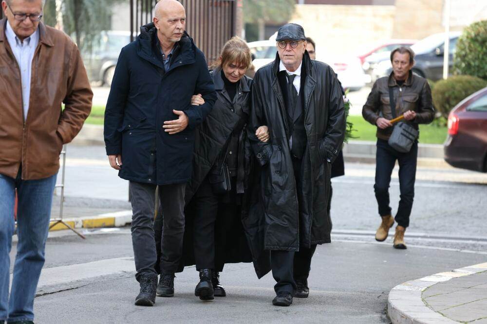 sahrana zarka lausevica vesna trivalic muz irfan mensur.jpg