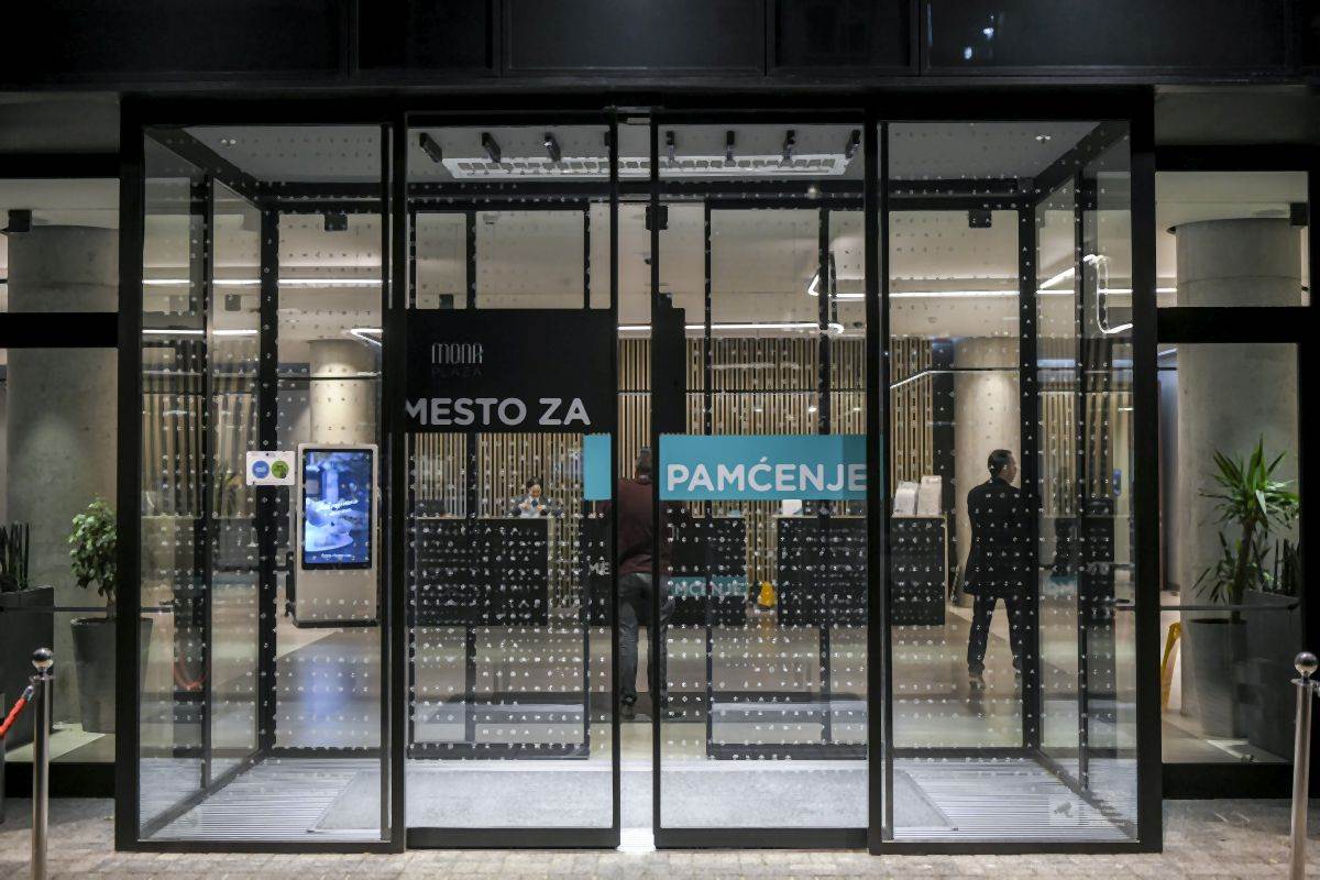 hotel mona plaza 001.jpg