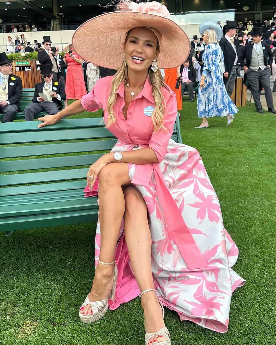 marijana mateus haljina rojal askot 4-min.jpg