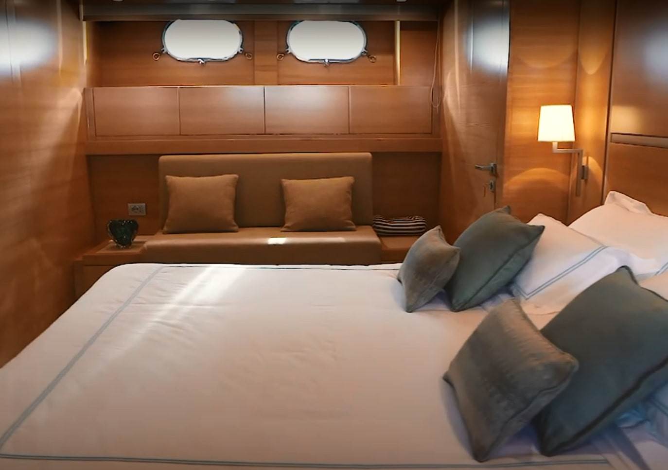 jahta pertula 8-min.jpg