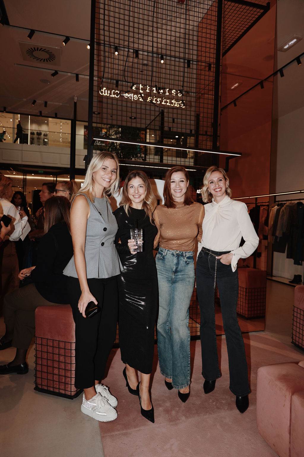 elle patrizia pepe 2024 19.jpg