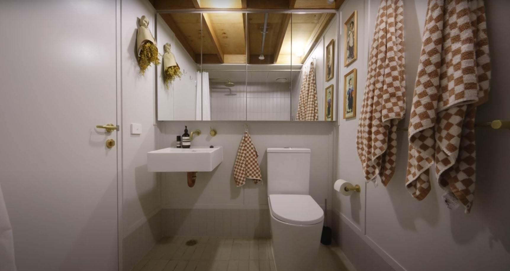 mali stan 28 kvadrata 21-min.jpg