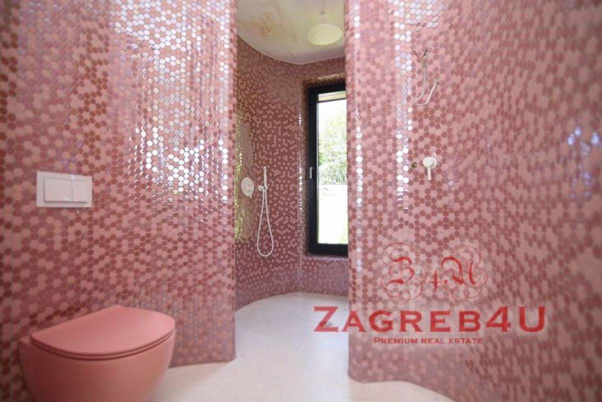 Vila Nikoline Pišek