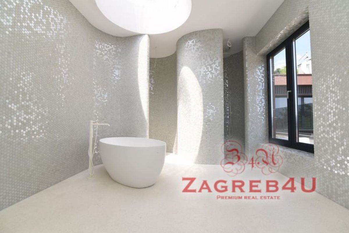 Vila Nikoline Pišek koja se izdaje za 8000 evra