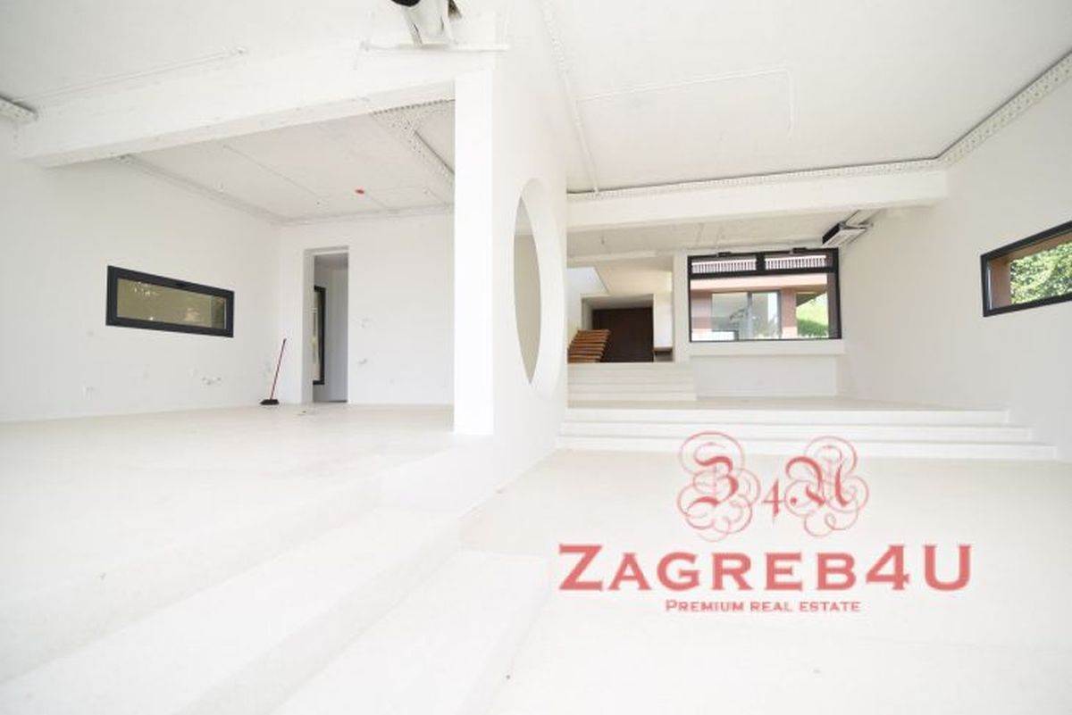 Vila Nikoline Pišek koja se izdaje za 8000 evra