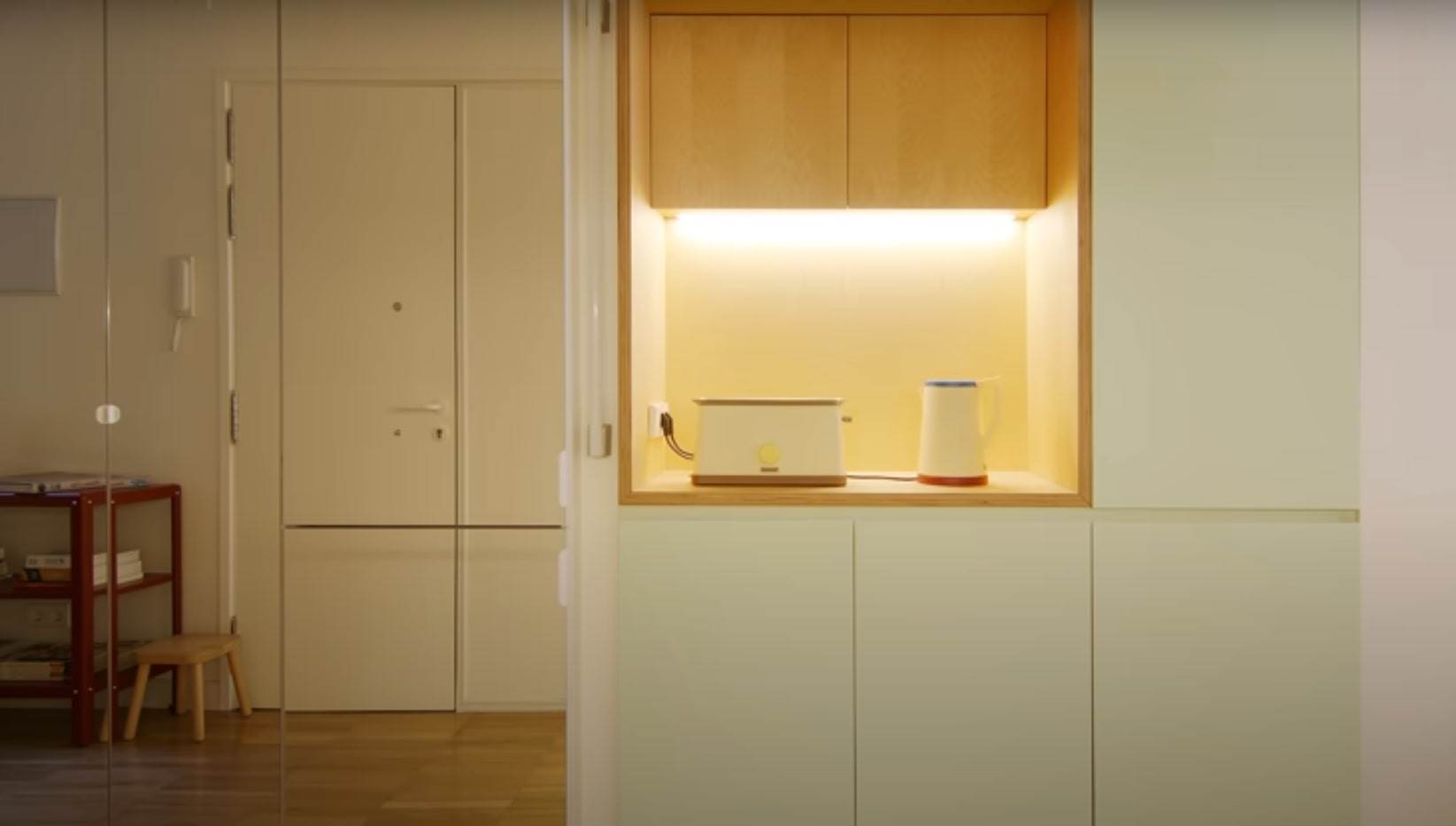 mali stan od 46 kvadrata svetao i okrecen 13-min.jpg