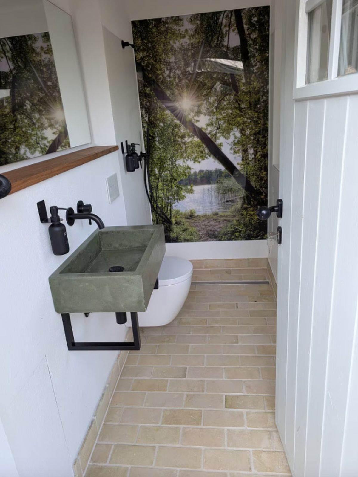 Renovirali najmanju kuću na svetu