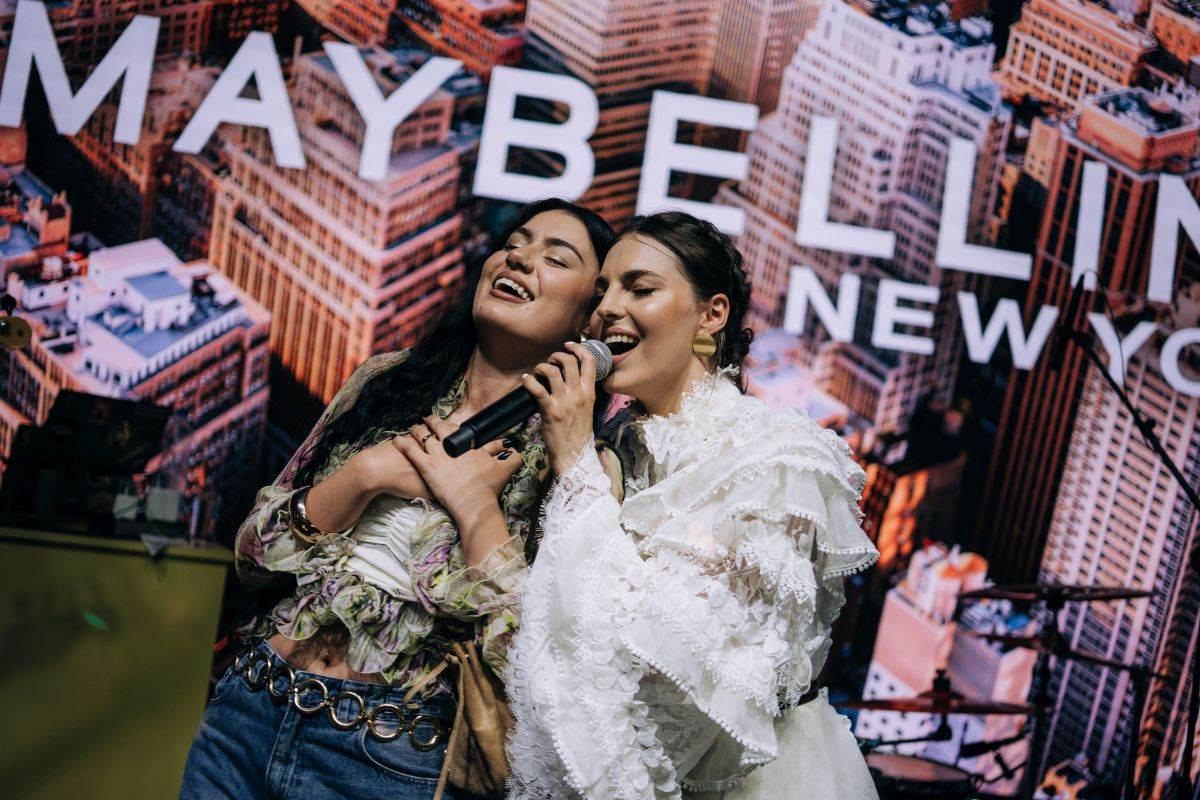 Dzejla i Djana 2.jpg