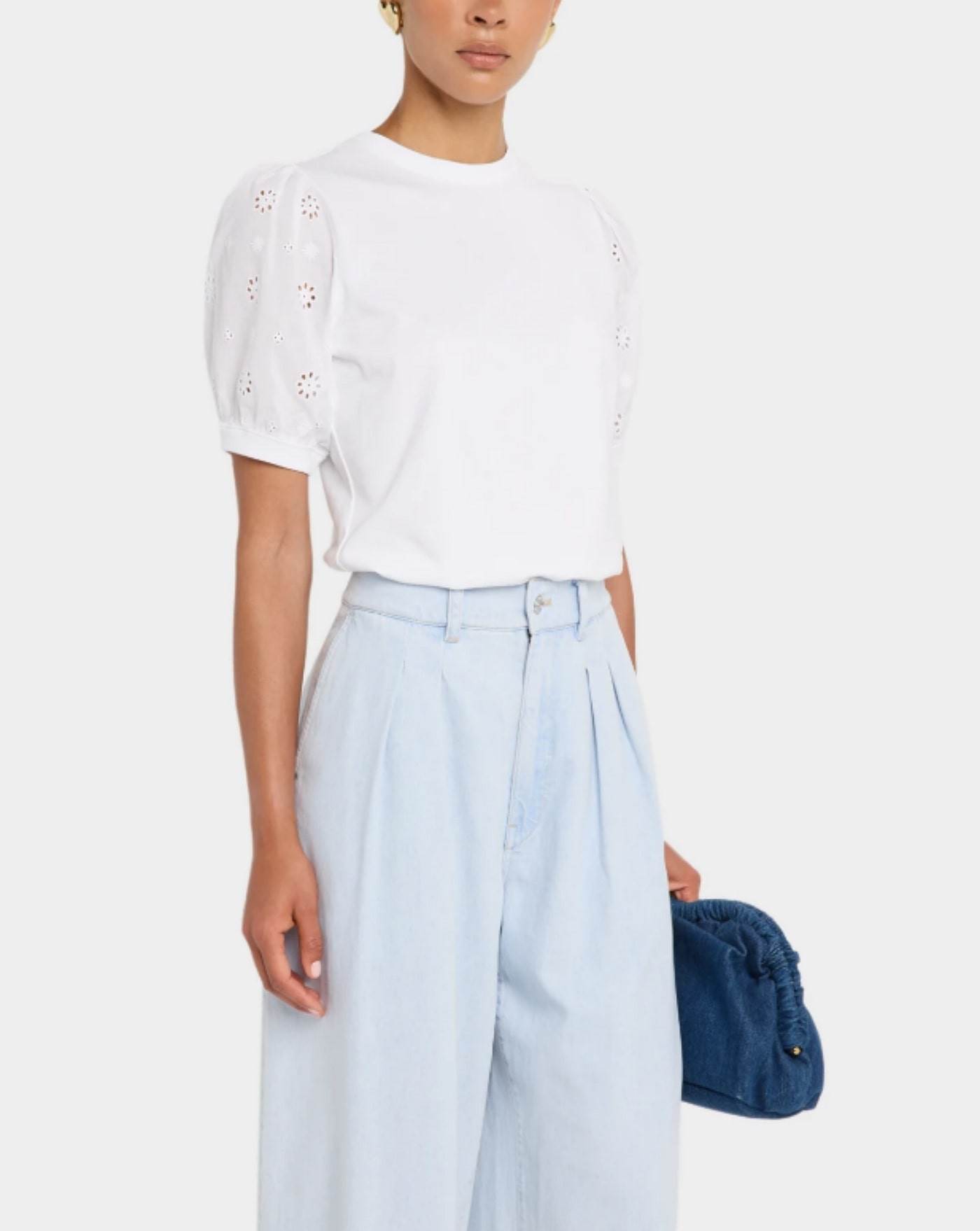 bela bluza 3-min.jpg