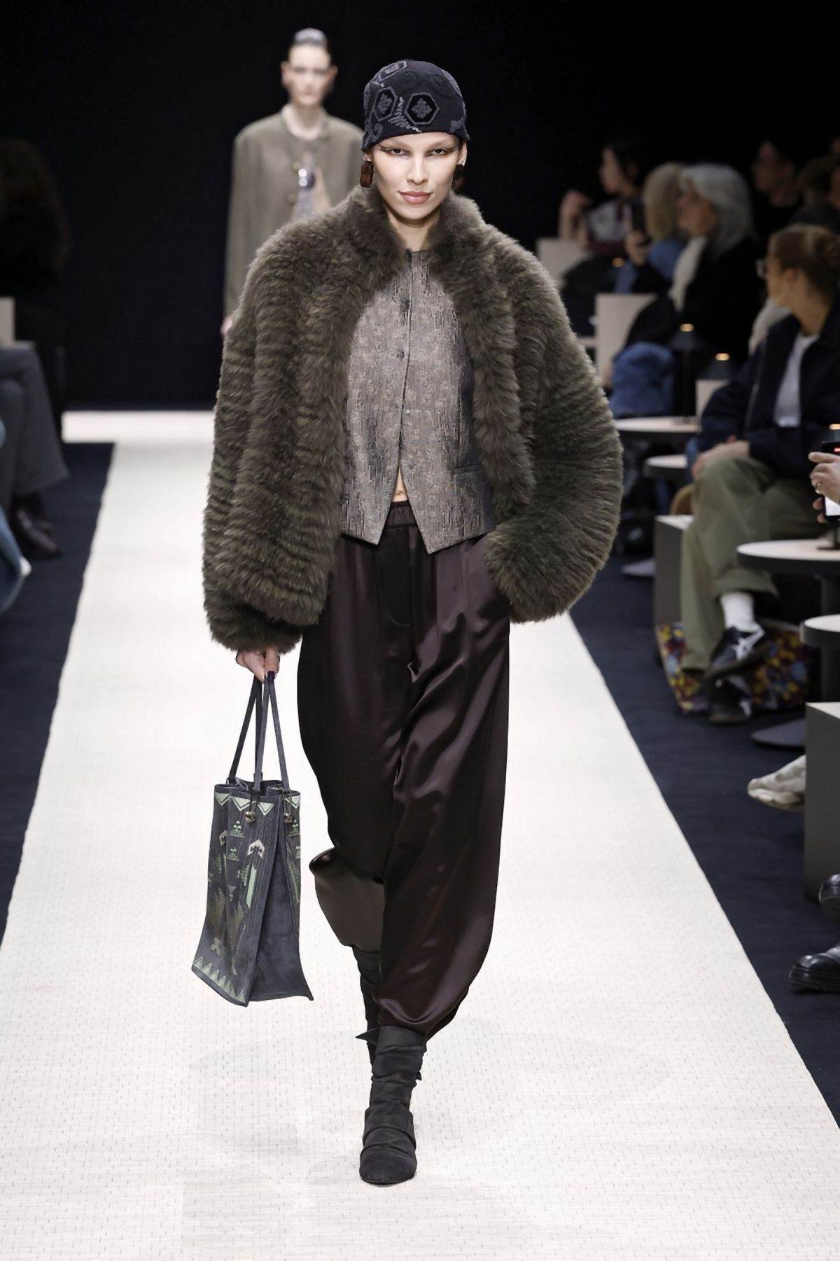 moderni sakoi i jakne armani 2025 08.jpg