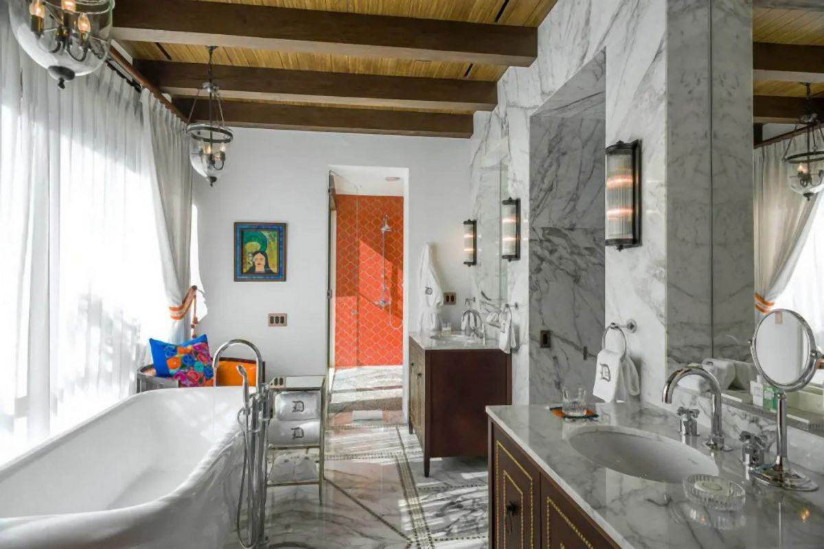 kupatila slavnih licnosti 0864075088.jpg