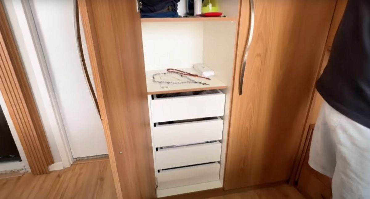 Mali stan od 25 kvadrata sa odvojenom spavaćom sobom