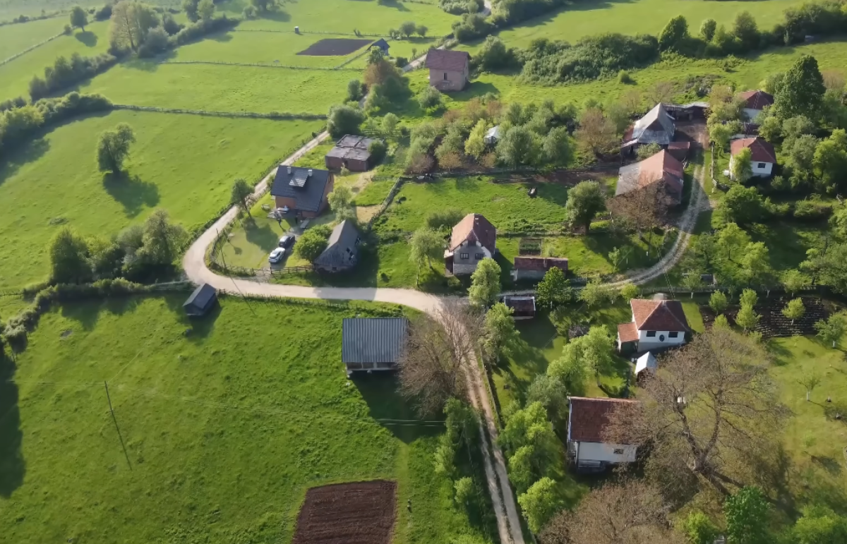 Kuća u kojoj je odrastao Halid Bešlić na Romaniji