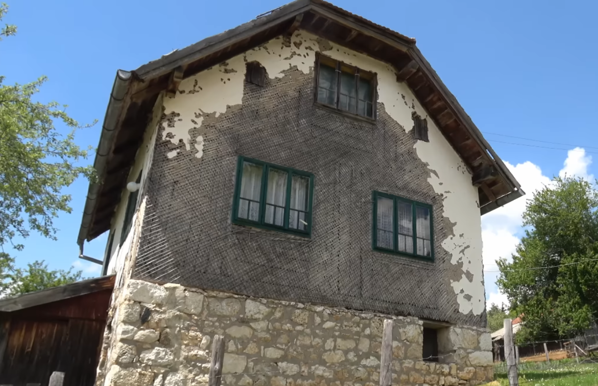 Kuća u kojoj je odrastao Halid Bešlić na Romaniji