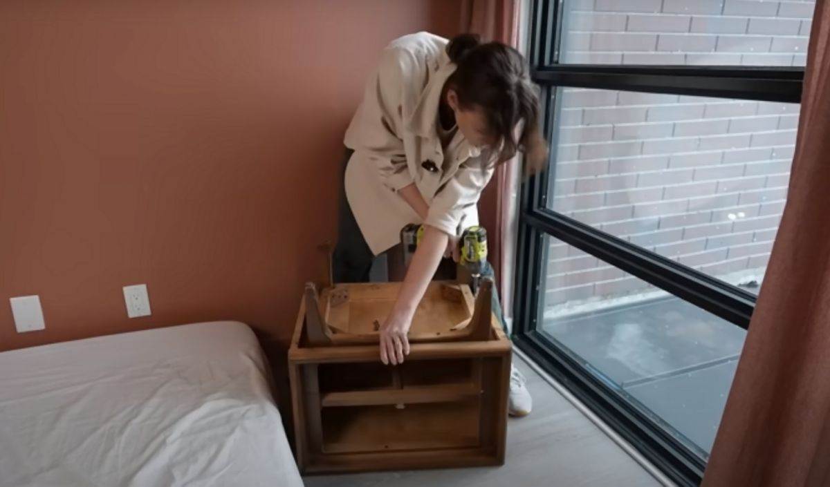 krevet u renoviranoj garsonjeri 10.jpg