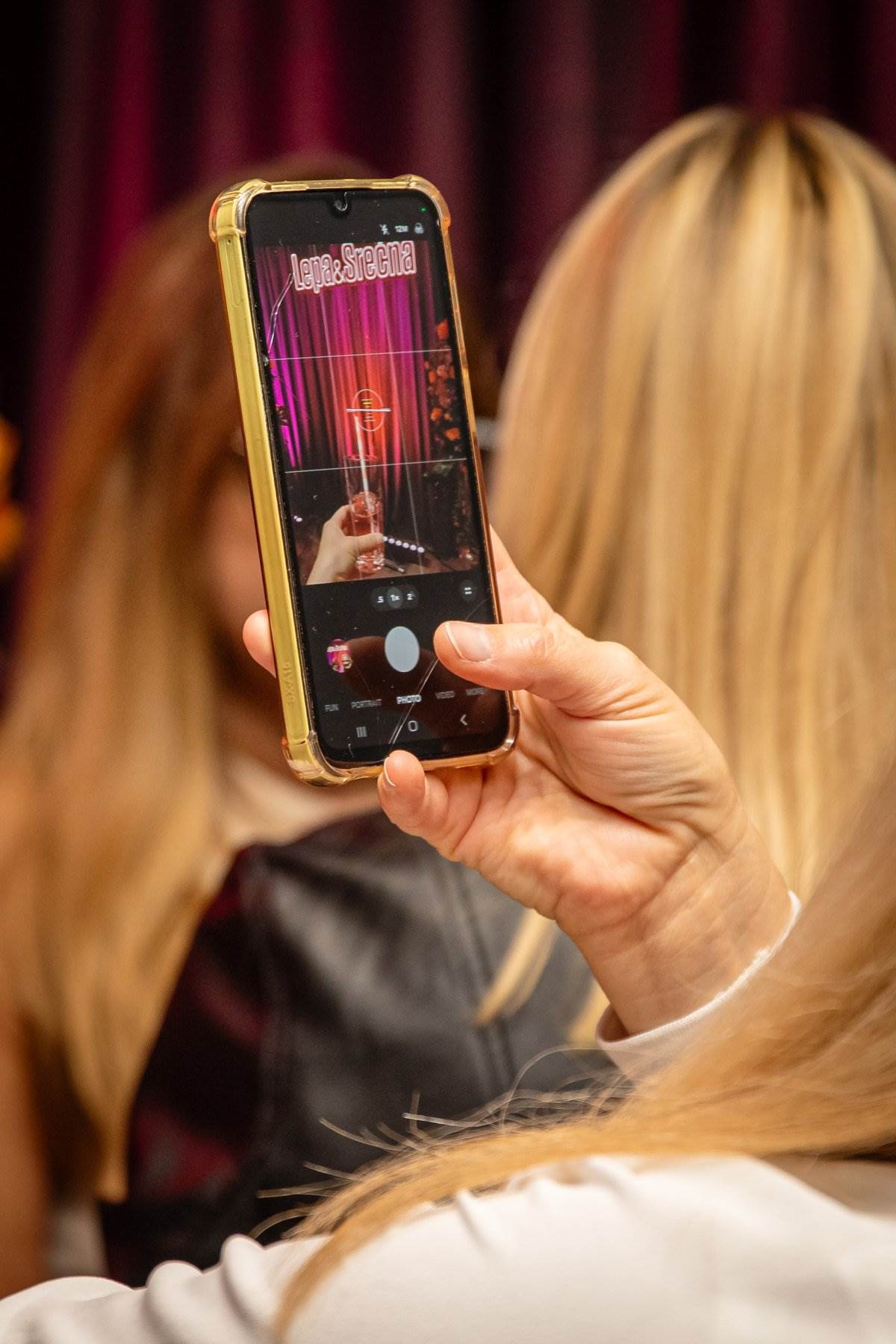 Lepa i srećna rođendan