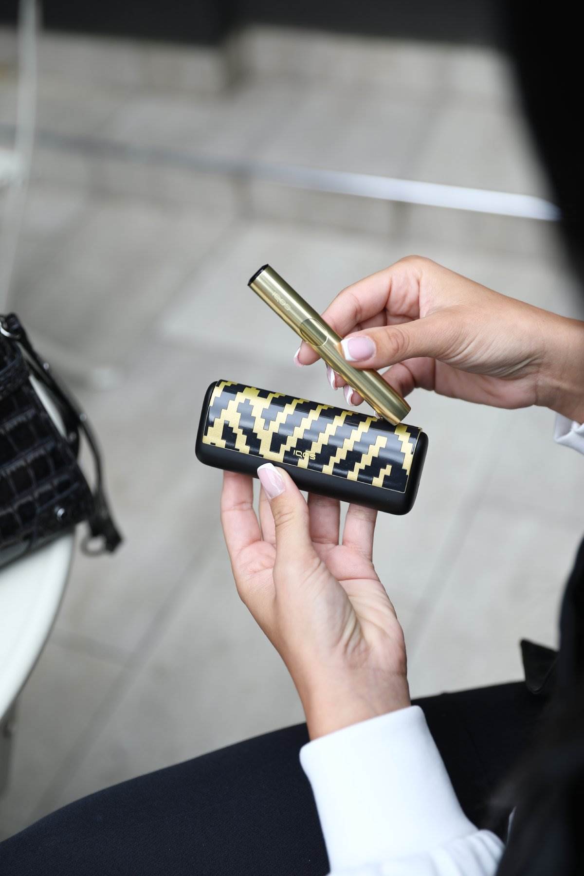 IQOS ILUMA i x Seletti