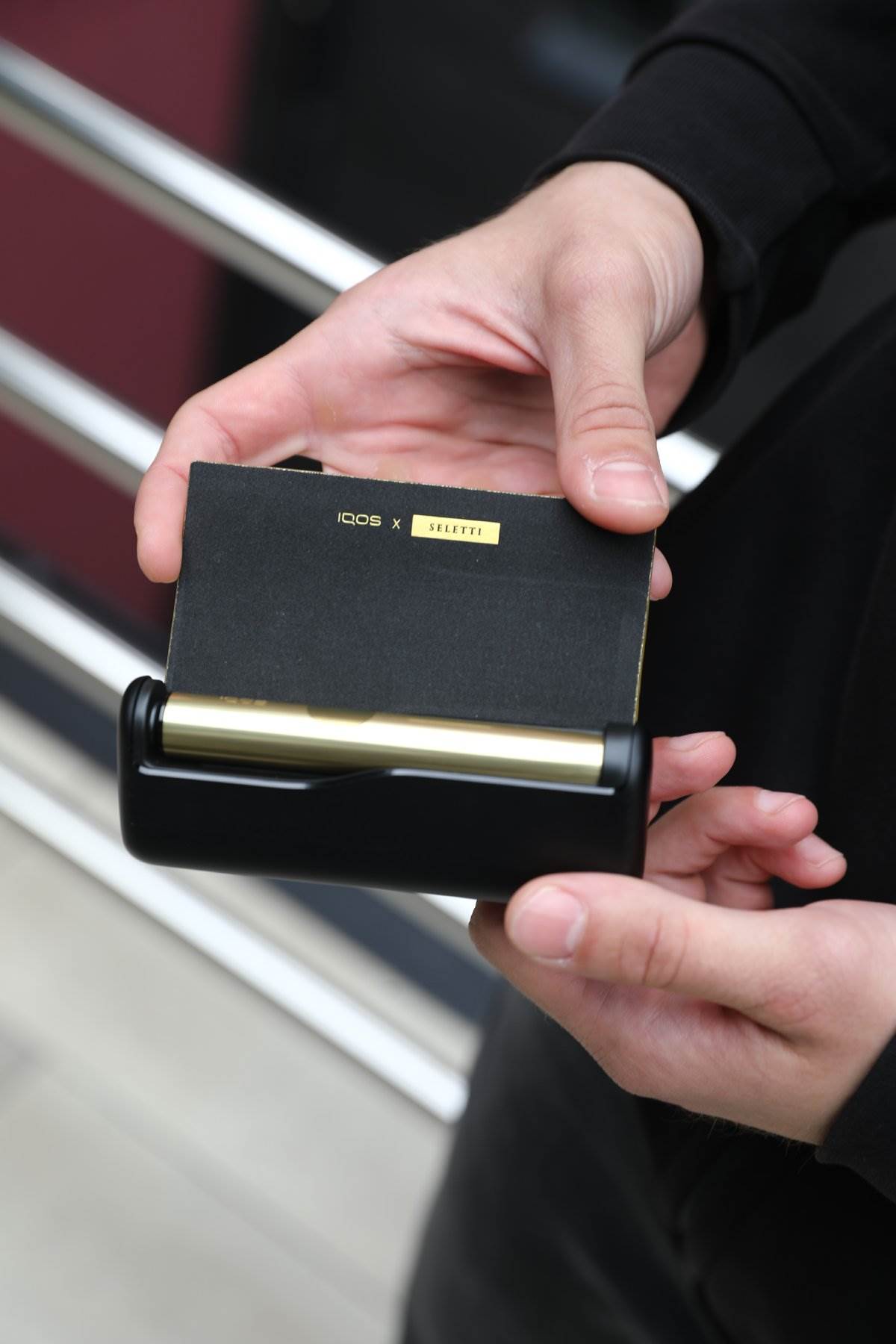 IQOS ILUMA i x Seletti