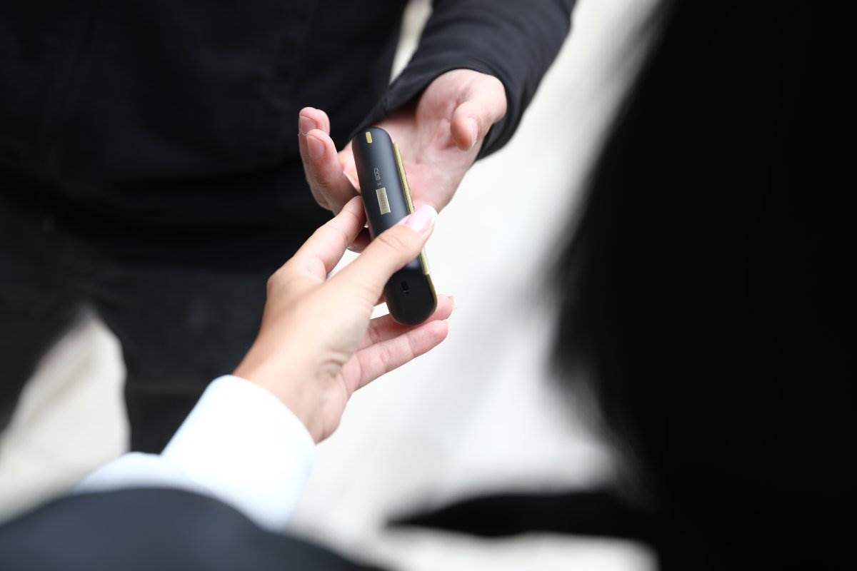 IQOS ILUMA i x Seletti