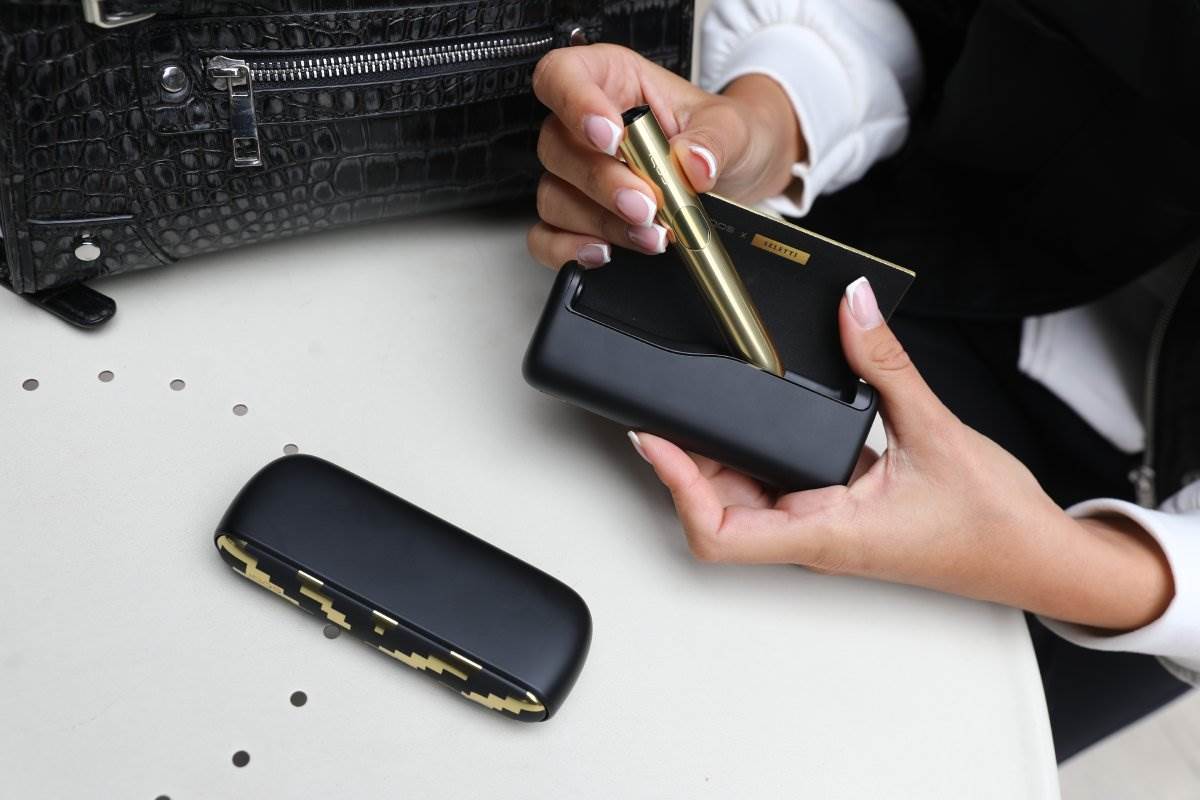 IQOS ILUMA i x Seletti