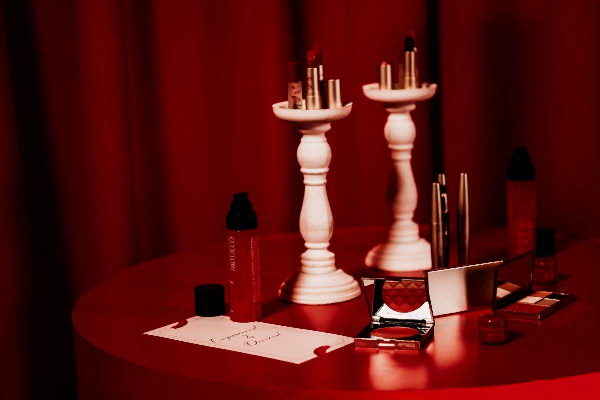 ARTDECO Empowered & Desired_1.jpg