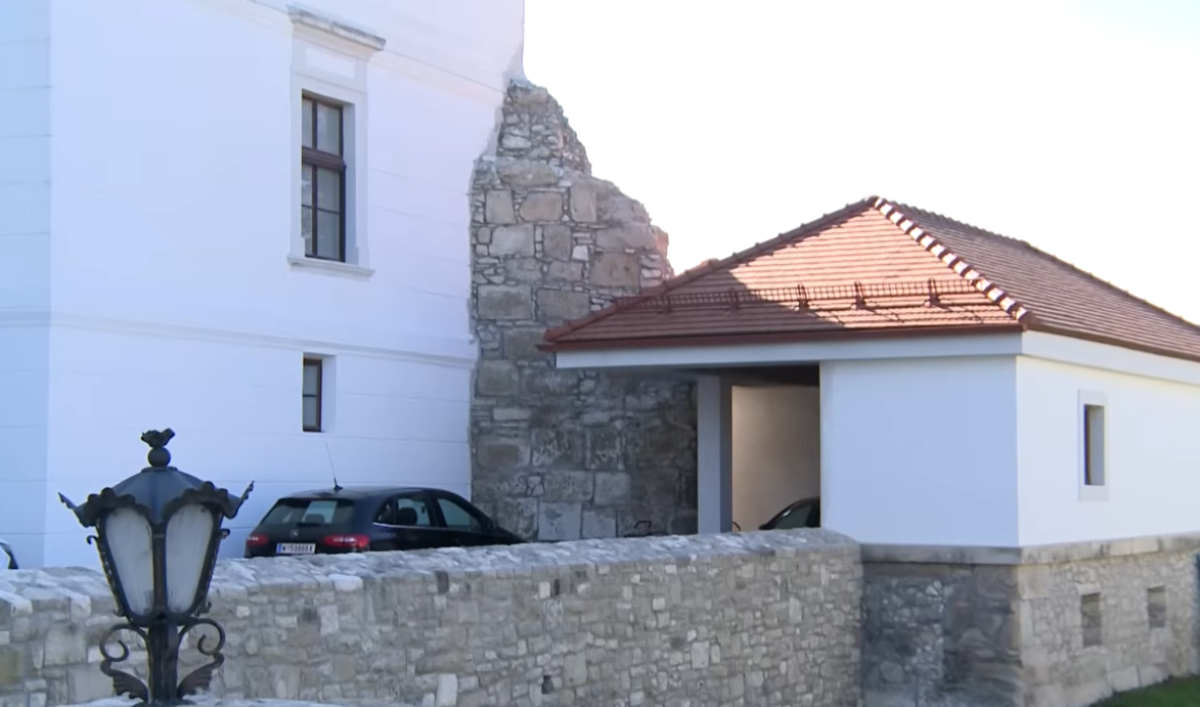 Dvorac Dragane Mirković