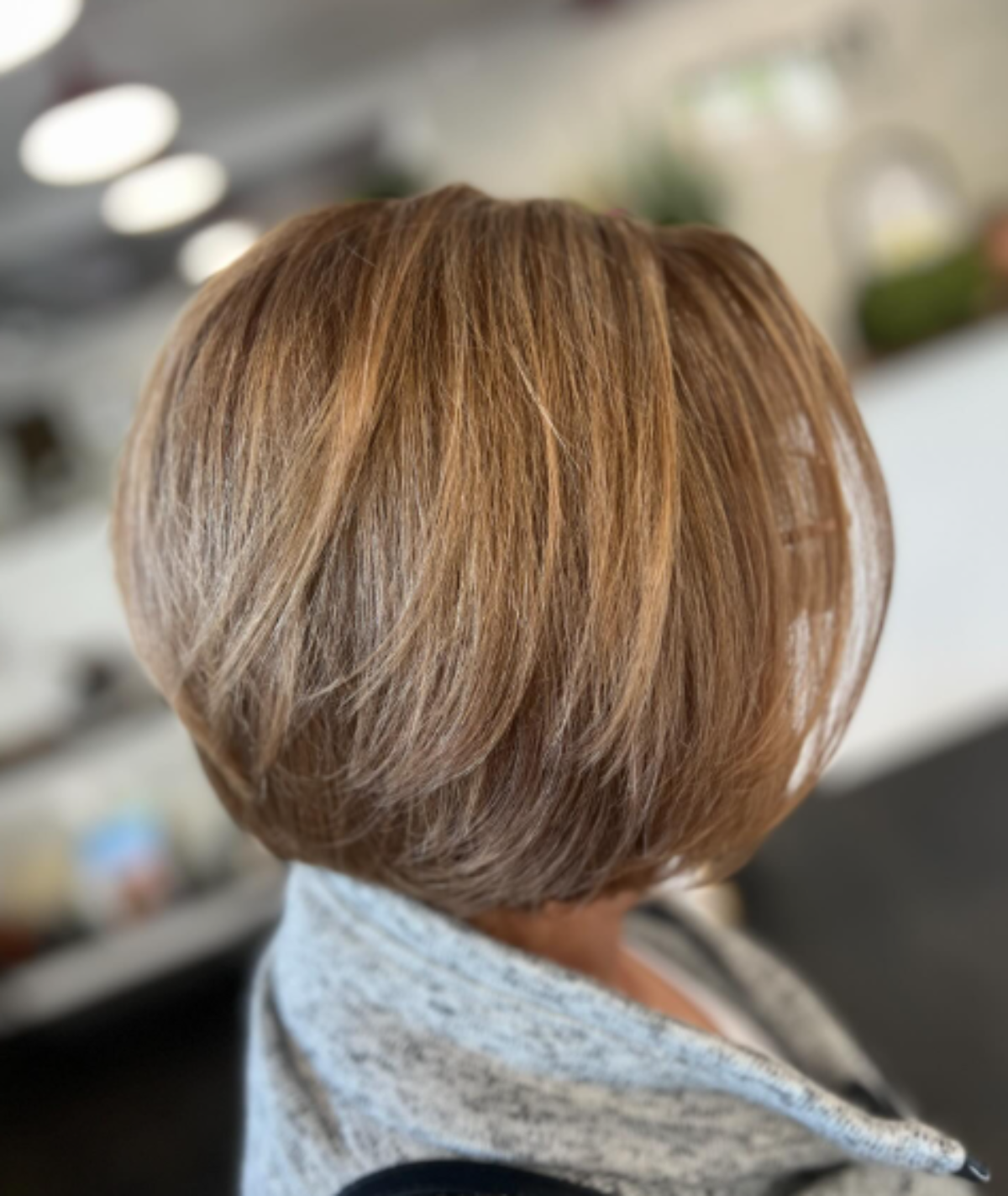 Topla svetlosmeđa boja kose