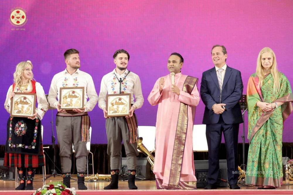 Orkestar Danijela oduševio publiku u Indiji na svetskom festivalu.jpg