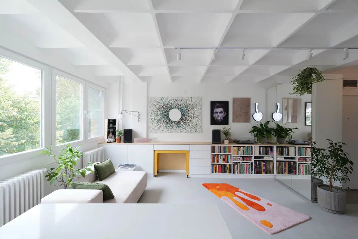 Mali stan u Novom Sadu Parazit Habitat